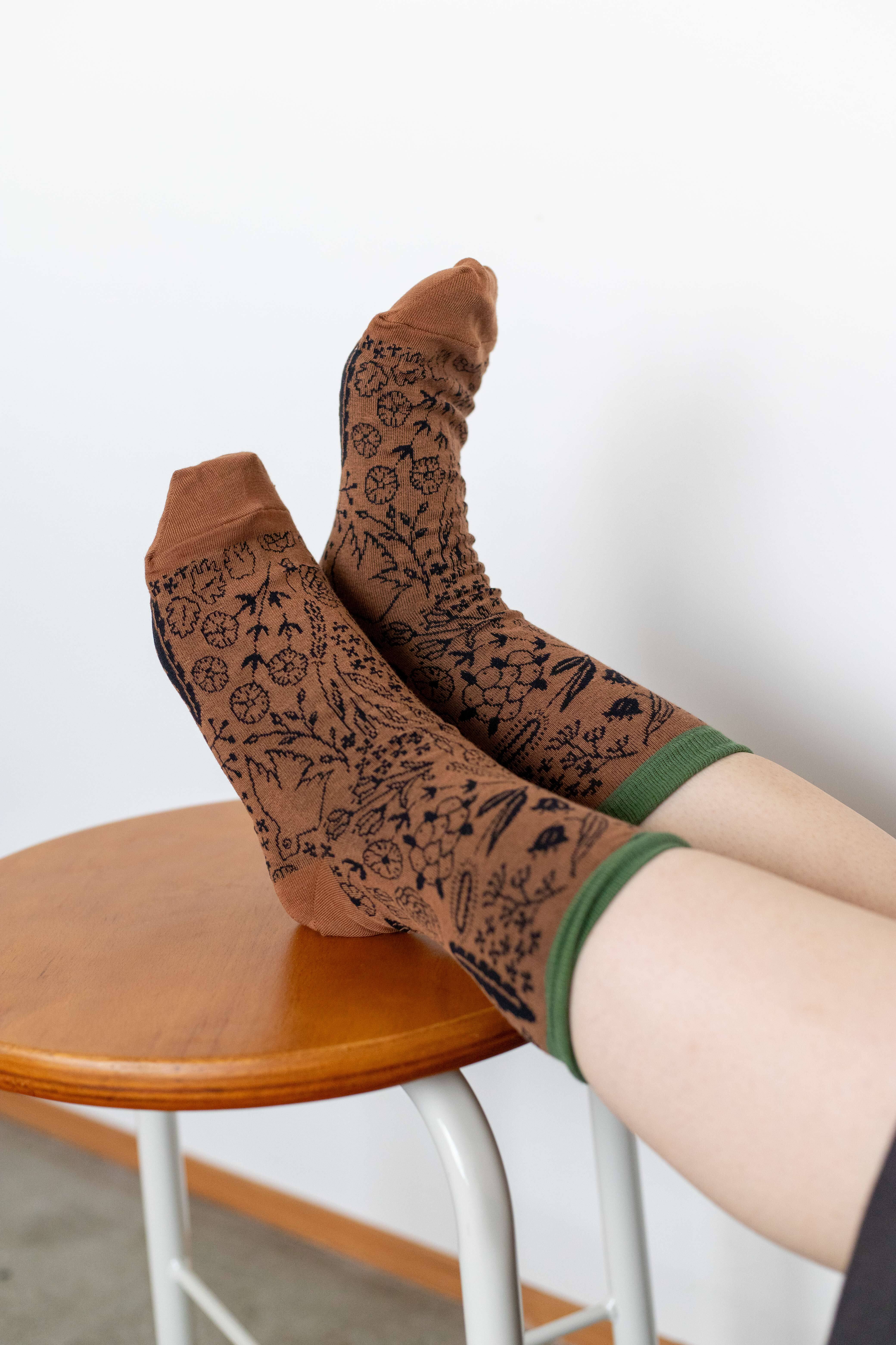 山猫靴下【山猫の庭/ブラウン】